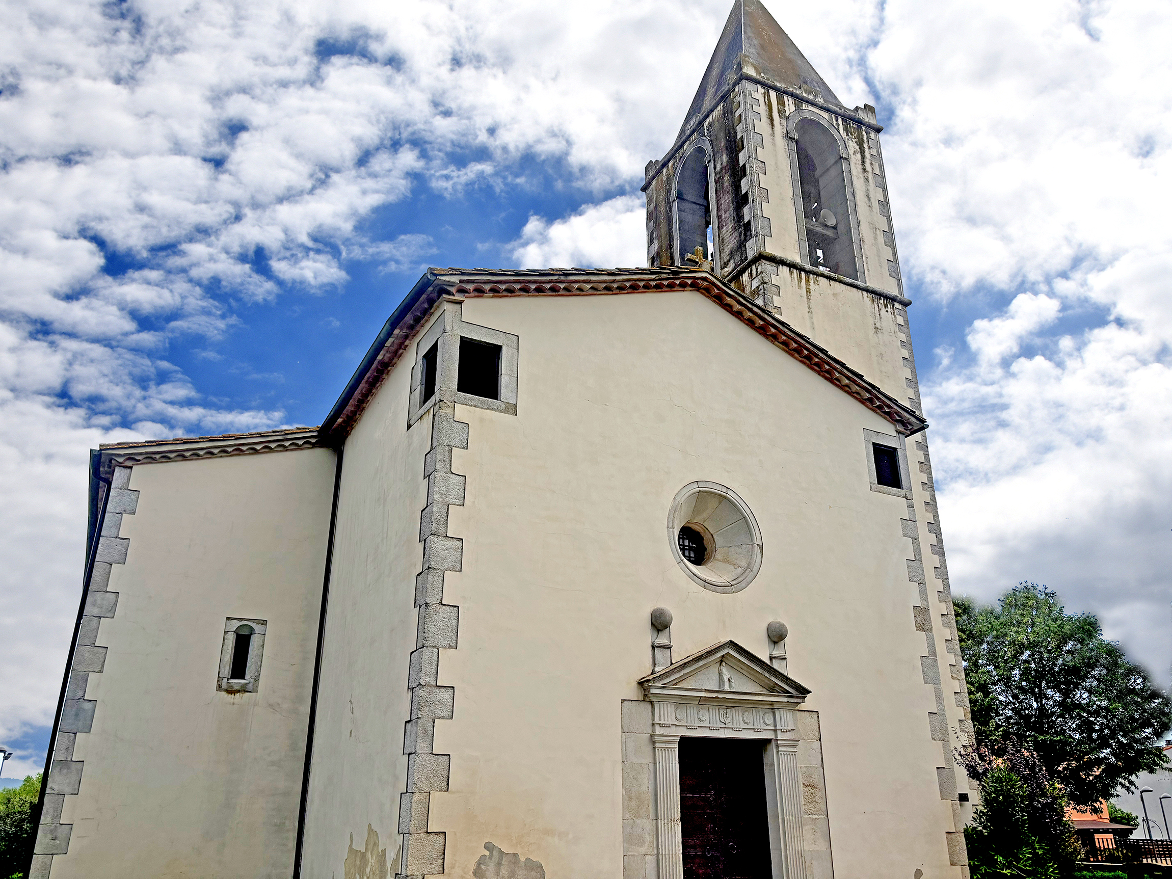 Església parroquial de Sant Quirze i Santa Juliana de Campllong