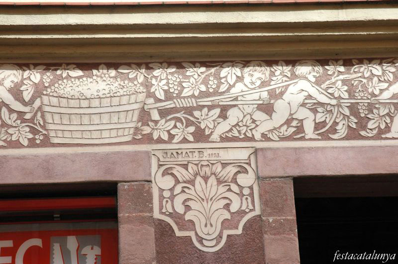 Esgrafiats en edificis de Martorell