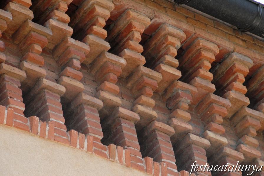 La Colònia Güell a Santa Coloma de Cervelló. Els Serveis