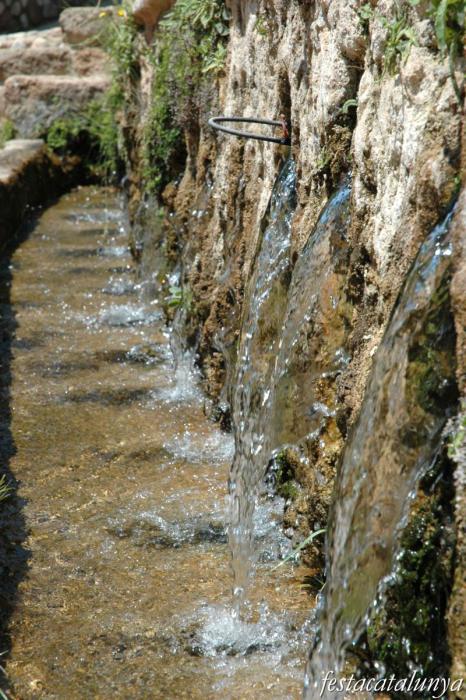 Fonts de les Deus de Sant Quintí de Mediona