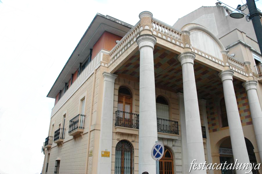 Els porxes i casa Laureano de la Ràpita