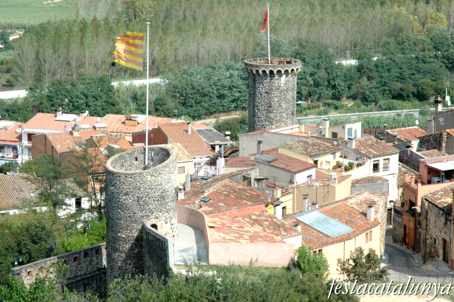 Torres de la muralla d'Hostalric: Ararà, Frares, Convent 