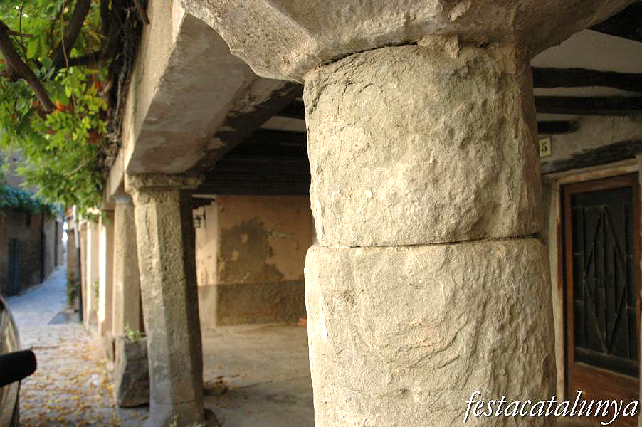 Plaça de l'Església de Torà