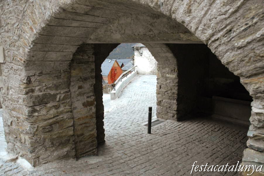 Vielha e Mijaran - Pòble de Montcorbau