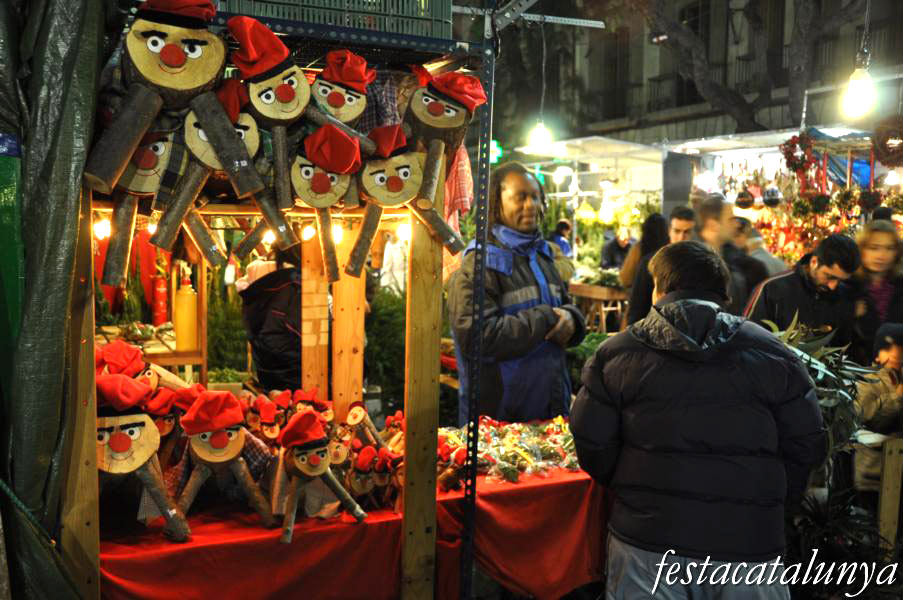 Fira de Santa Llúcia al voltant de la catedral de Barcelona