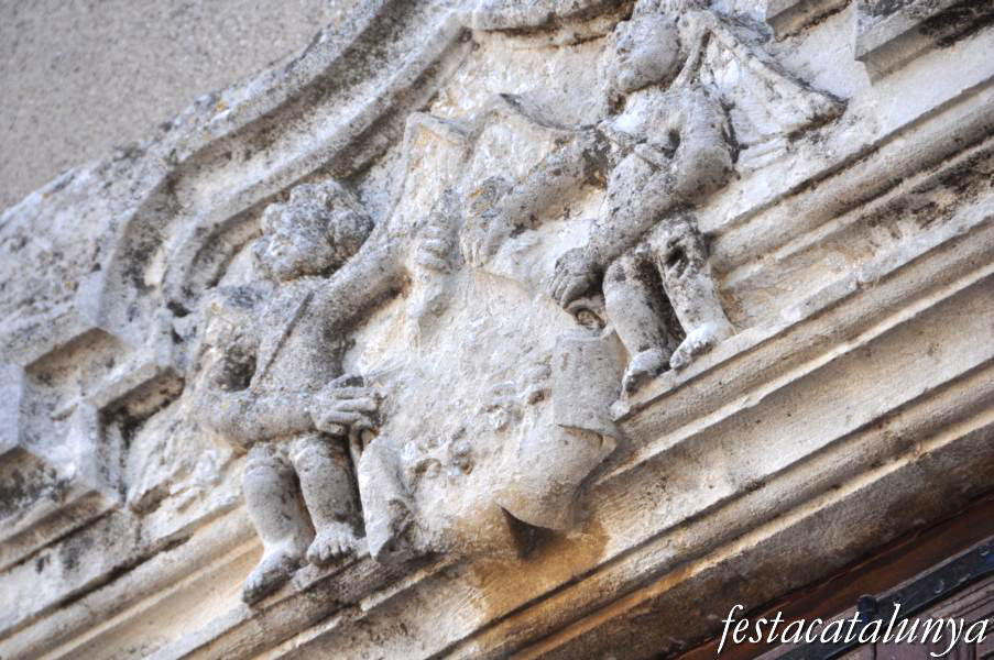 Casa del Castlà de la Granada ***