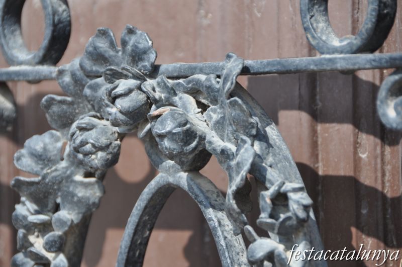 Santa Margarida i els Monjos - Cases de l’Avinguda Catalunya (Casa Casalé)