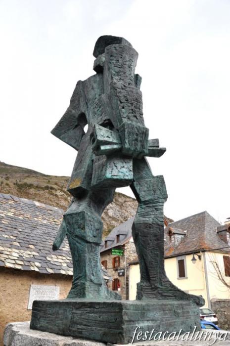 Arties - Estàtua de Gaspar de Portolà