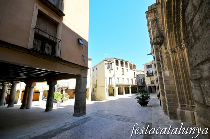 Santa Coloma de Queralt - Nucli antic (Plaça d’Avall o de l’Església)