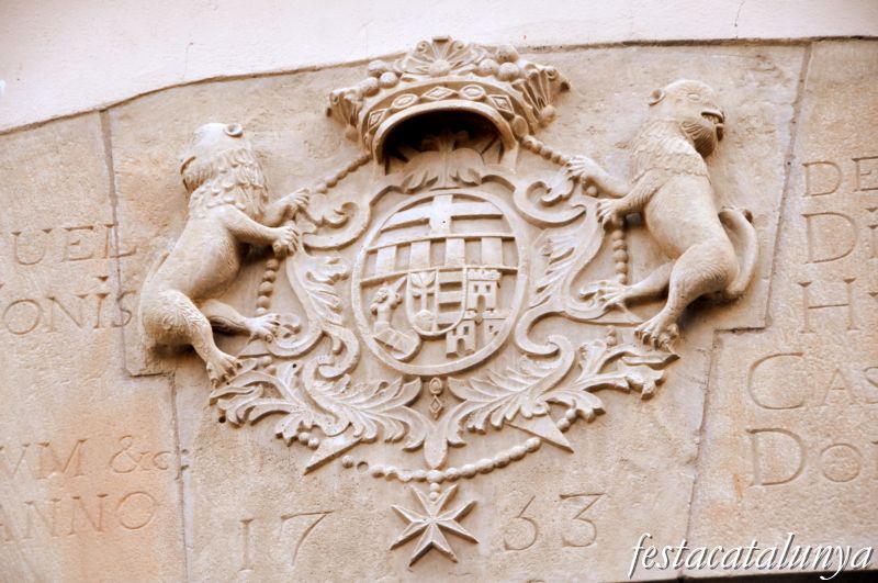 Castell o Comanda de Barbens, actual Ajuntament ***