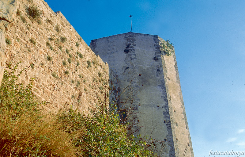 Castell de Claramunt a la Pobla de Claramunt ***