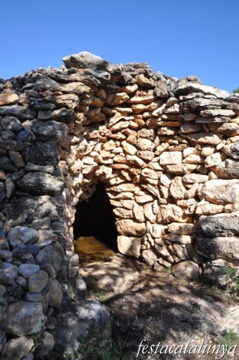 Mont-roig del Camp - Barraques de pedra seca (Barraca de Miquel Terna)