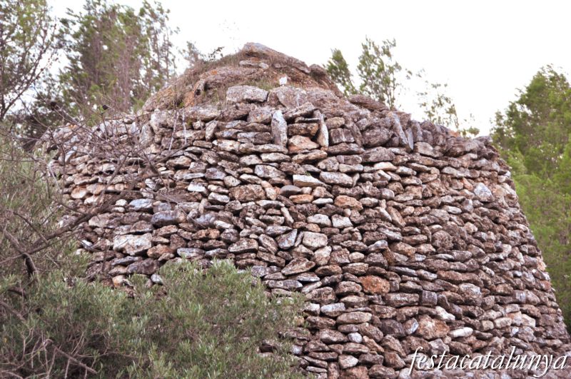 Mont-roig del Camp - Barraques de pedra seca (Barraca dels Comuns de Pellicer)