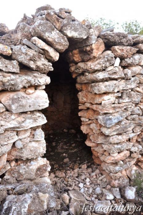 Mont-roig del Camp - Barraques de pedra seca (Barraca Doble)