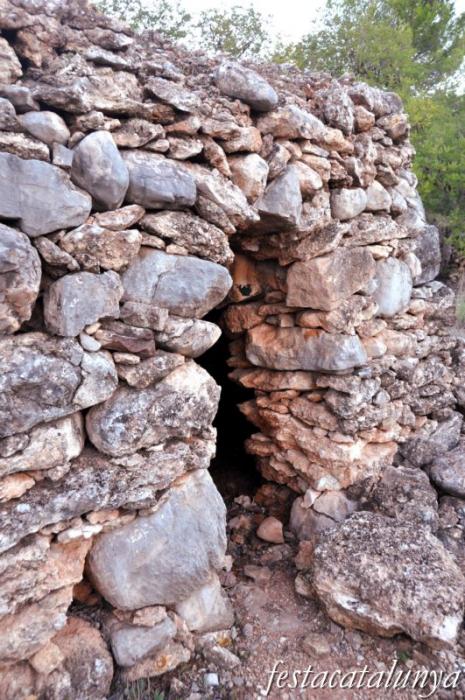 Mont-roig del Camp - Barraques de pedra seca (Barraca Doble)