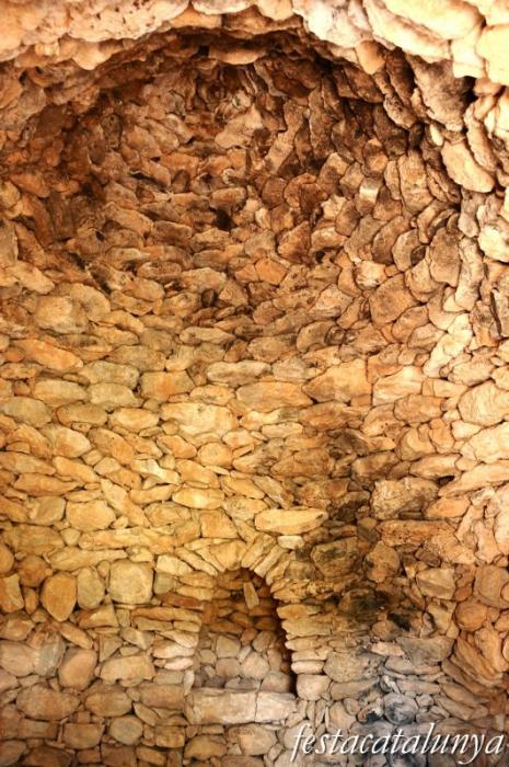 Mont-roig del Camp - Barraques de pedra seca (Barraca de Jaume de la Cota)