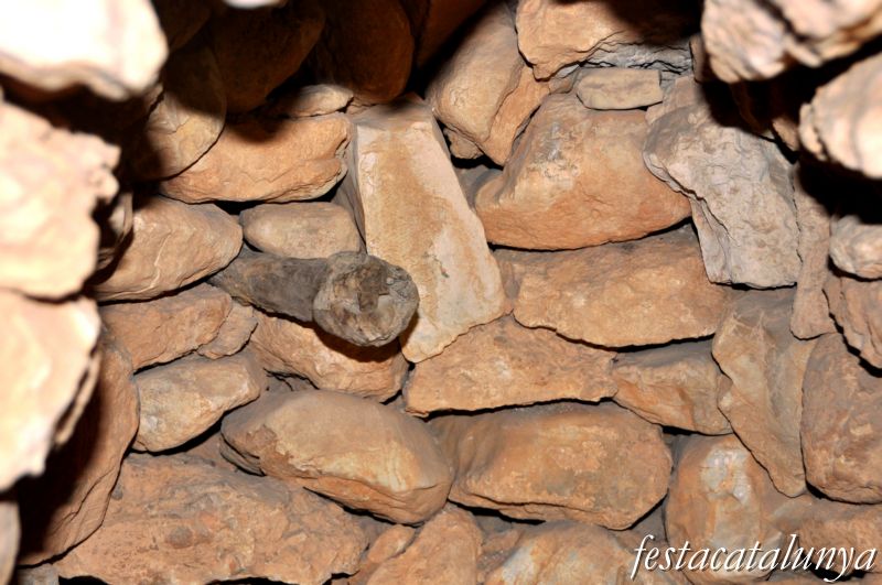 Mont-roig del Camp - Barraques de pedra seca (Barraca de Jaume de la Cota)