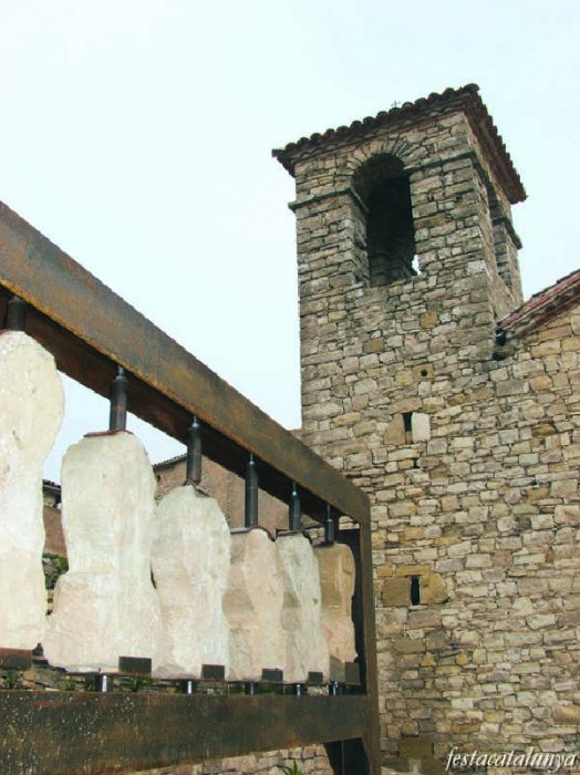 Església de Sant Jaume Apòstol, a la Guàrdia Pilosa (s. XVII-XVIII), amb retaule del segle XVII a Pujalt