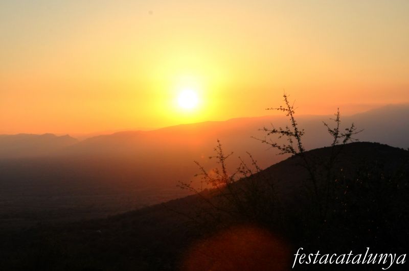 Font del Cap d'Àsens i mirador panoràmic a Godall