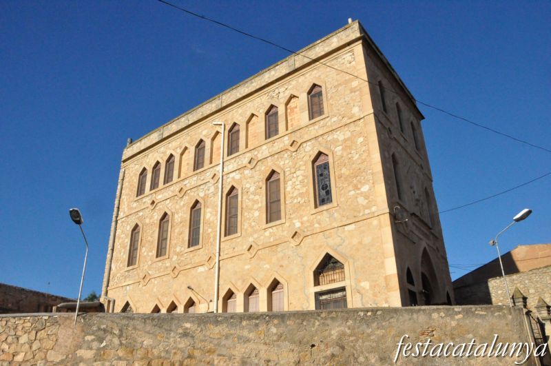 Col·legi de les Teresianes de Vinebre