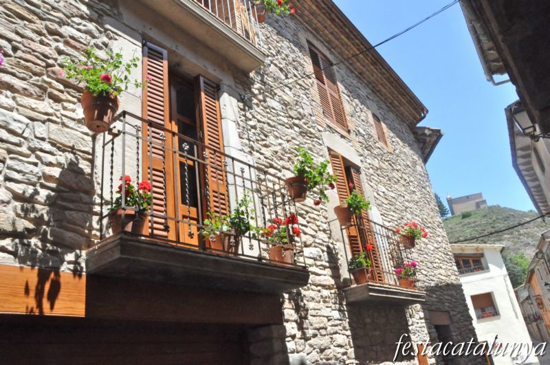 Nucli històric d'Oristà ***