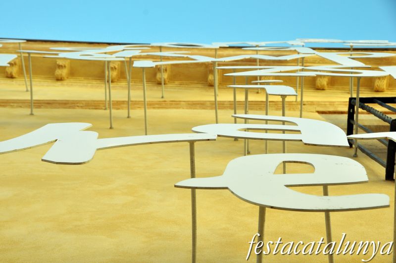 Can Comes o Fundació Tharrats d'Art Gràfic a Pineda de Mar