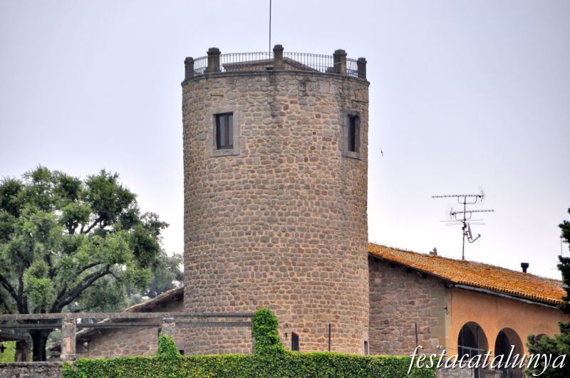 Castell de Quer i Capella de Santa Llúcia de Prats de Lluçanès