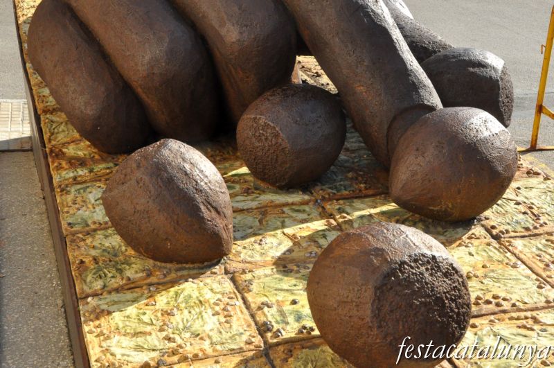 Escultura la mà com a eina del Morell