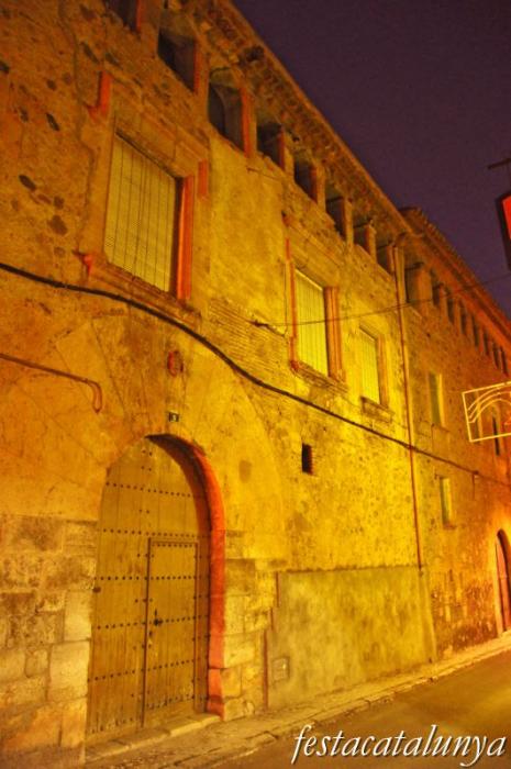 Vinyols i els Arcs - Carrer Major (Casa del Cabrer)