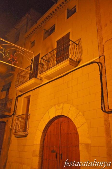 Vinyols i els Arcs - Carrer Major (Casa núm. 16)
