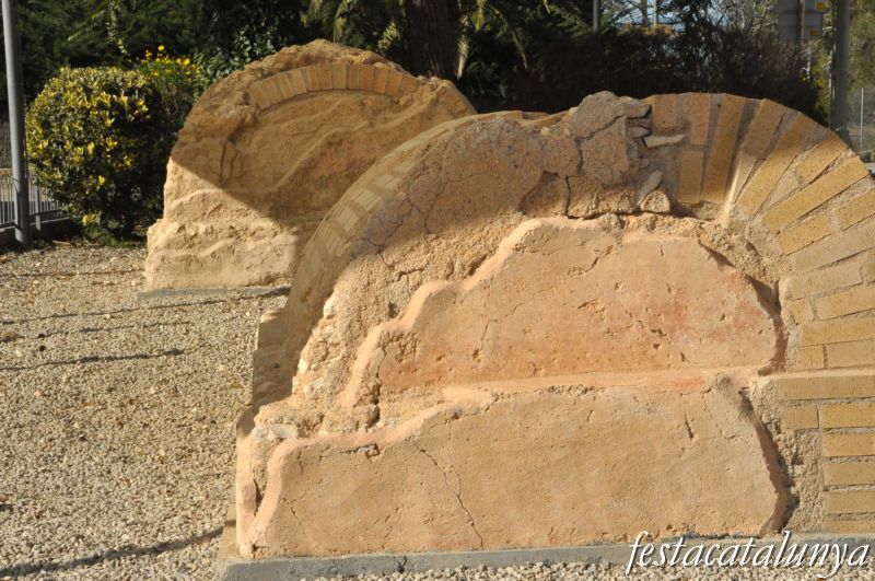 Sepulcres romans de la vil·la Barquera a Perafort ***