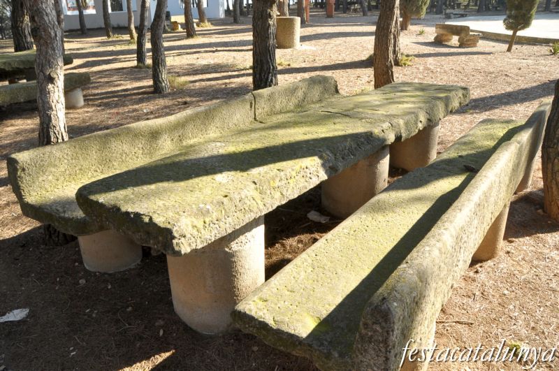 Preixana - Els picapedrers: esteles, premses, sarcòfags, làpides funeràries...