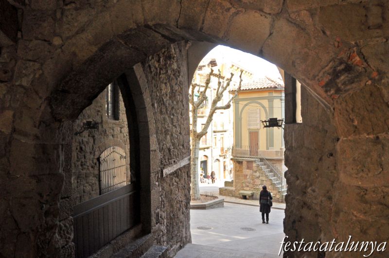 Solsona - Plaça de Sant Joan (Capella de Sant Joan i Font Major)