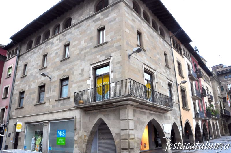 Vic - Plaça Major (Casa Beuló)