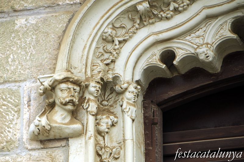 Vic - Plaça Major (Casa Moixó)