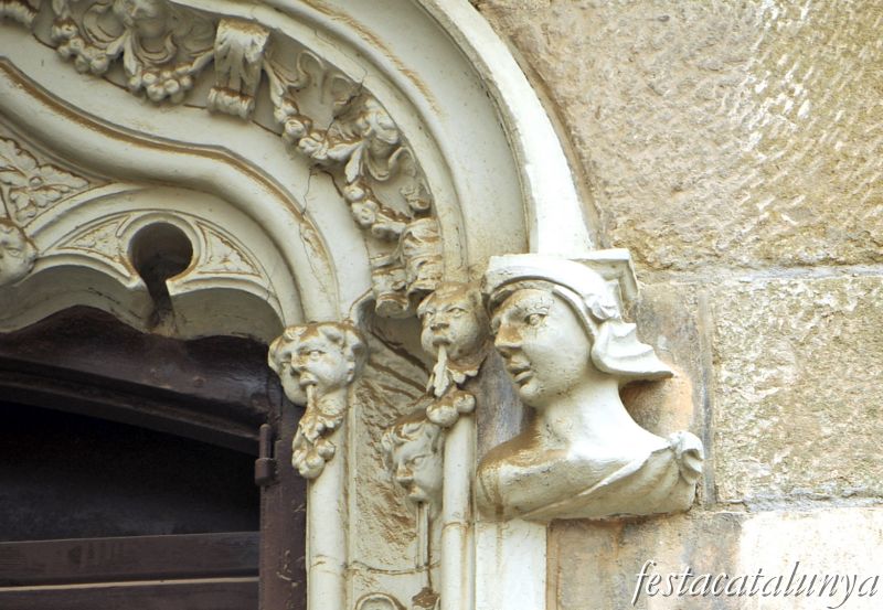 Vic - Plaça Major (Casa Moixó)