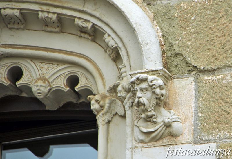 Vic - Plaça Major (Casa Moixó)