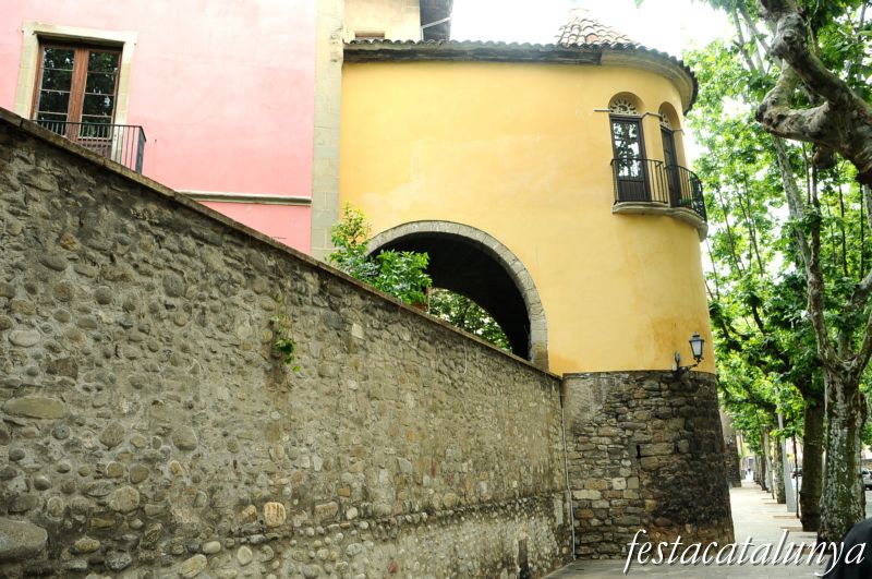 Vic - Palau Episcopal