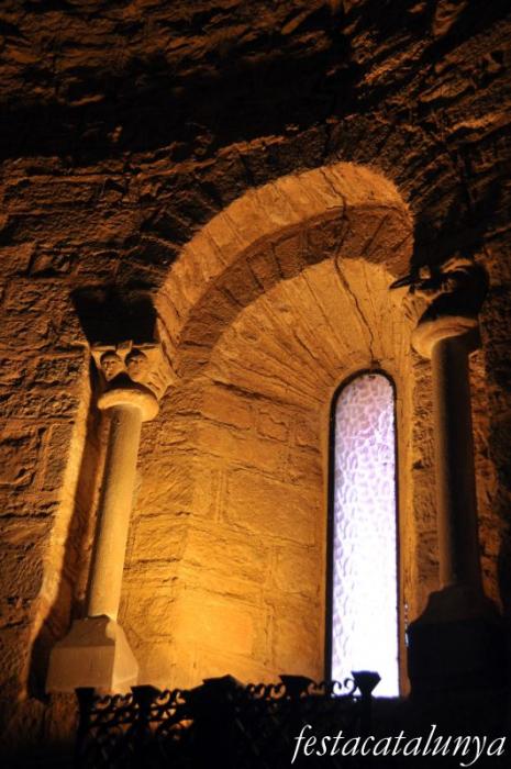 Olius - Sant Esteve d’Olius (Cripta i interior de l’església)