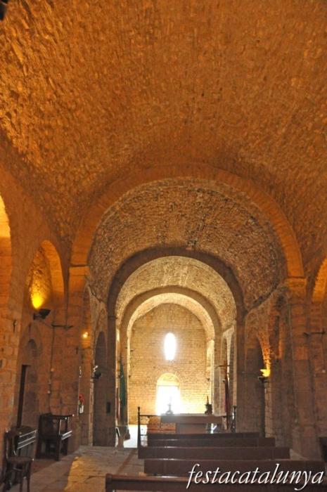 Olius - Sant Esteve d’Olius (Cripta i interior de l’església)