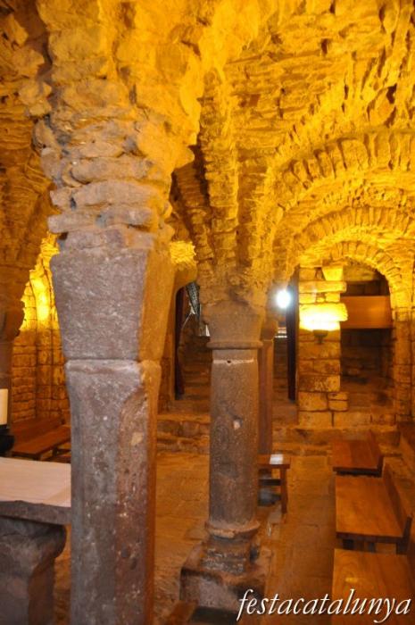 Olius - Sant Esteve d’Olius (Cripta i interior de l’església)
