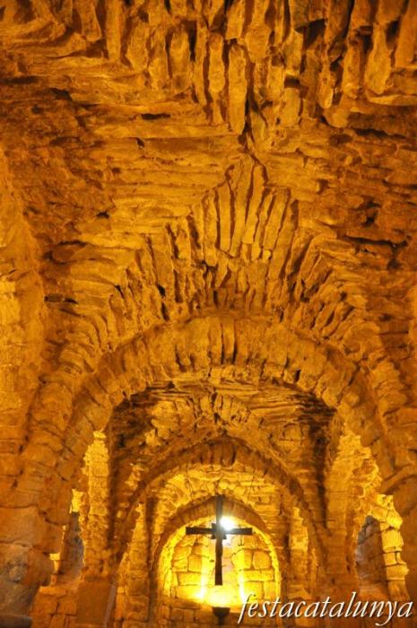 Olius - Sant Esteve d’Olius (Cripta i interior de l’església)