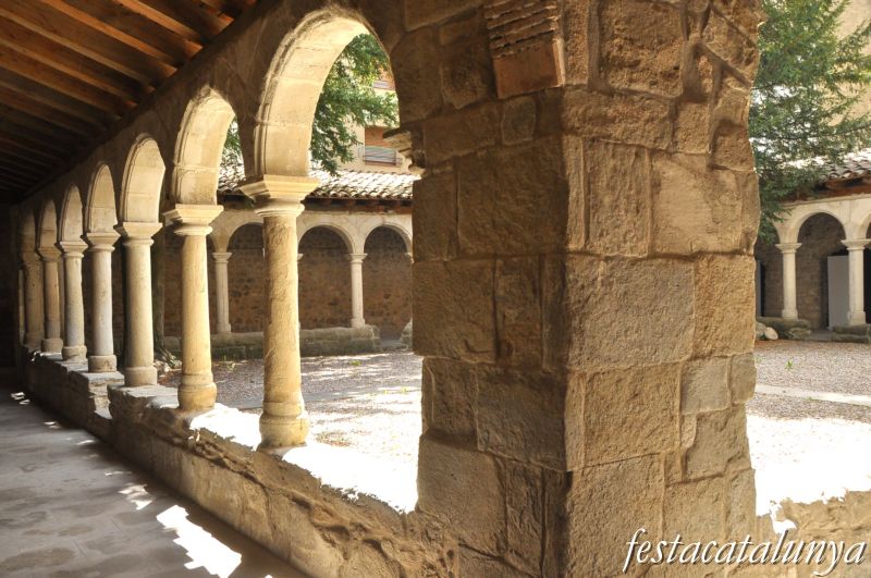 Sant Llorenç de Morunys - Claustre de l’església parroquial de Sant Llorenç
