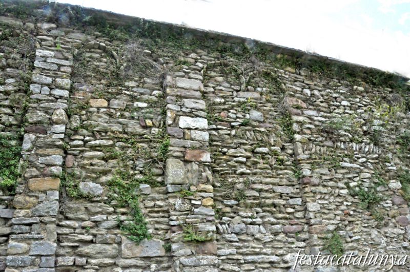 Tona - Església de Sant Andreu al castell de Tona