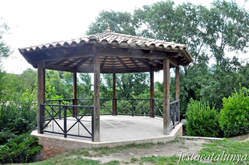 Pèrgola del Pou Roqueta de Tona