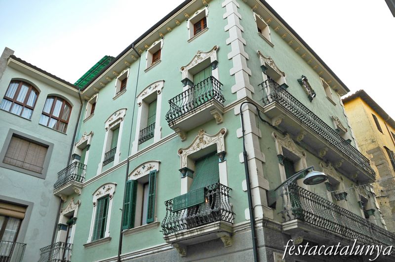 Olot - Casa Escubós