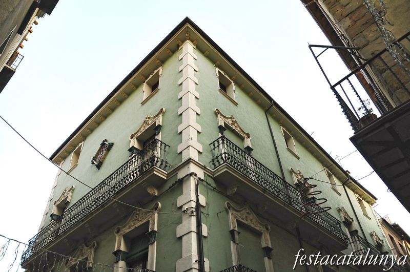 Olot - Casa Escubós