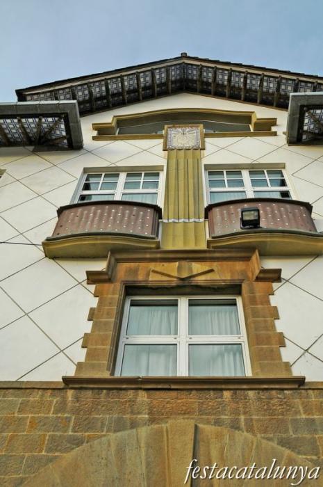 Olot - Ajuntament a can Joanetes