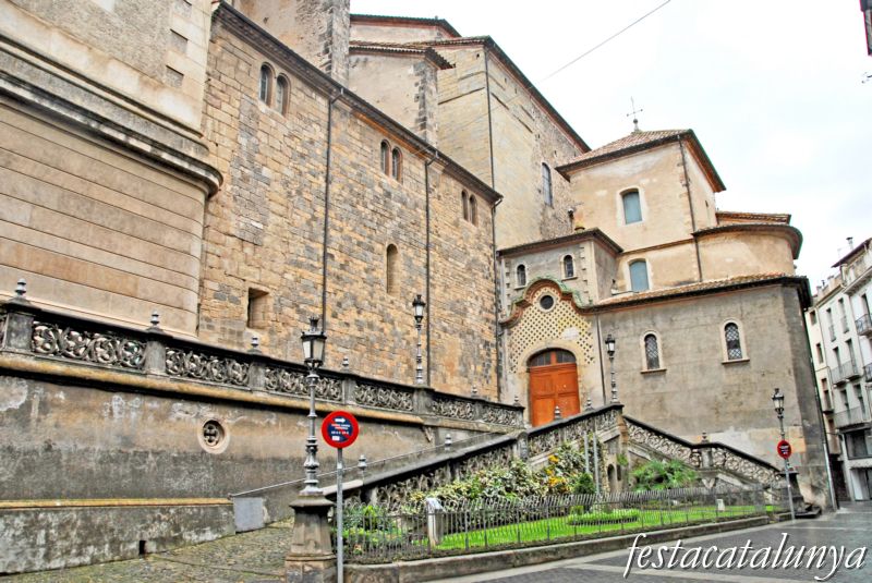 Olot - Església parroquial de Sant Esteve