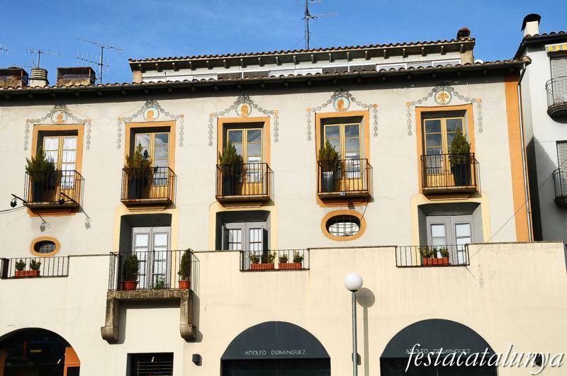 Olot - Plaça del Mig